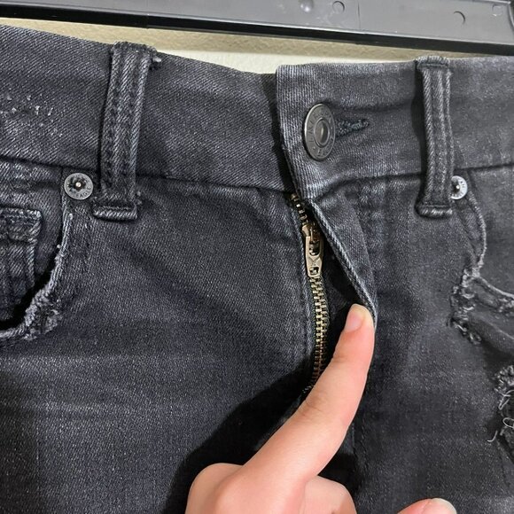 American Eagle Black Curvy Hi Rise Mini Skirt Black Distressed SZ 2 - Picture 3 of 7